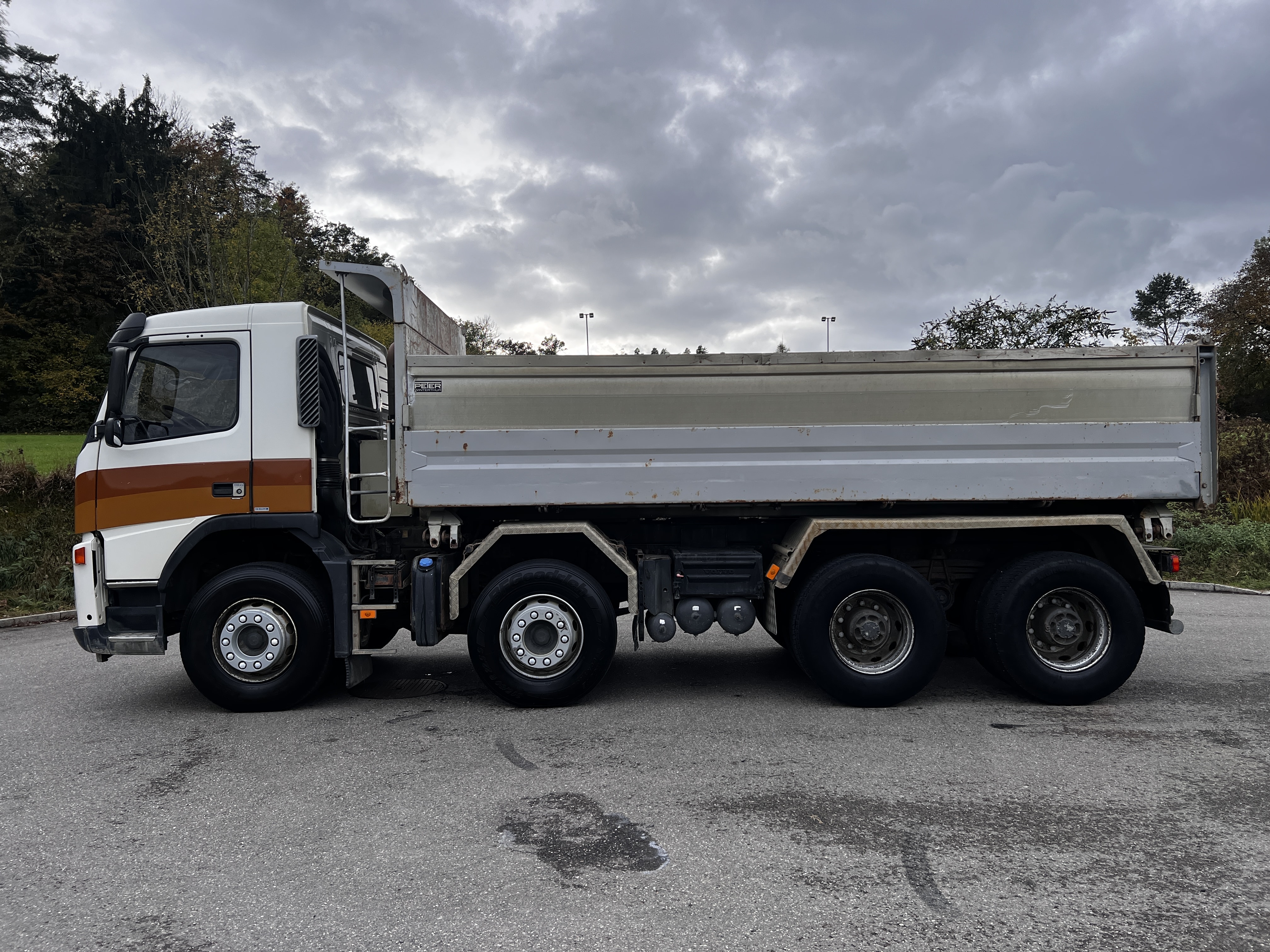 Volvo FMX 500 Tipper Truck (2022) Exterior and Interior 