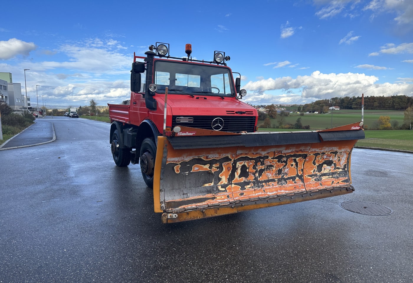 Trucktrade 1995 Unimog U1600 4x4 tipper + snow plow tipper, truck Unimog