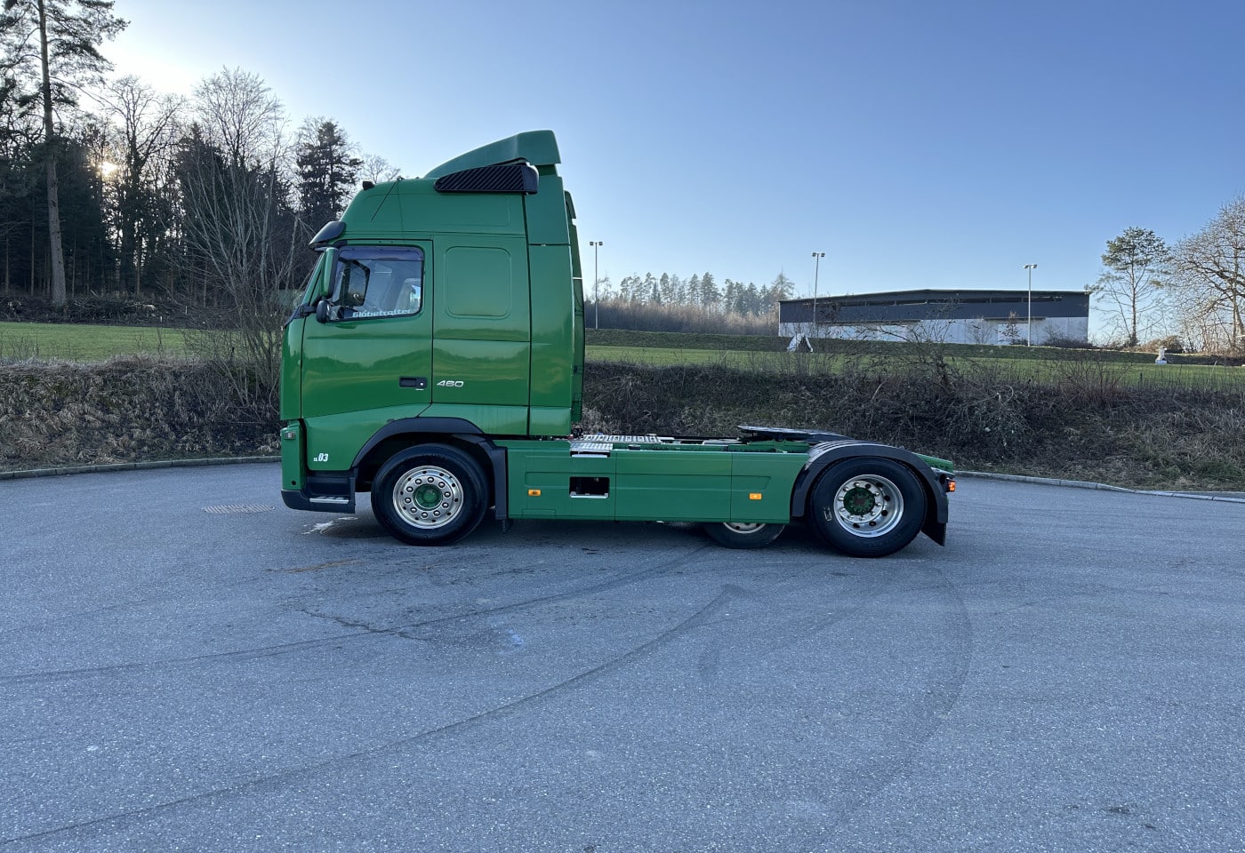 Trucktrade - 2011 Volvo FH-460 6x2T tractor unit, Standard Volvo Trucks