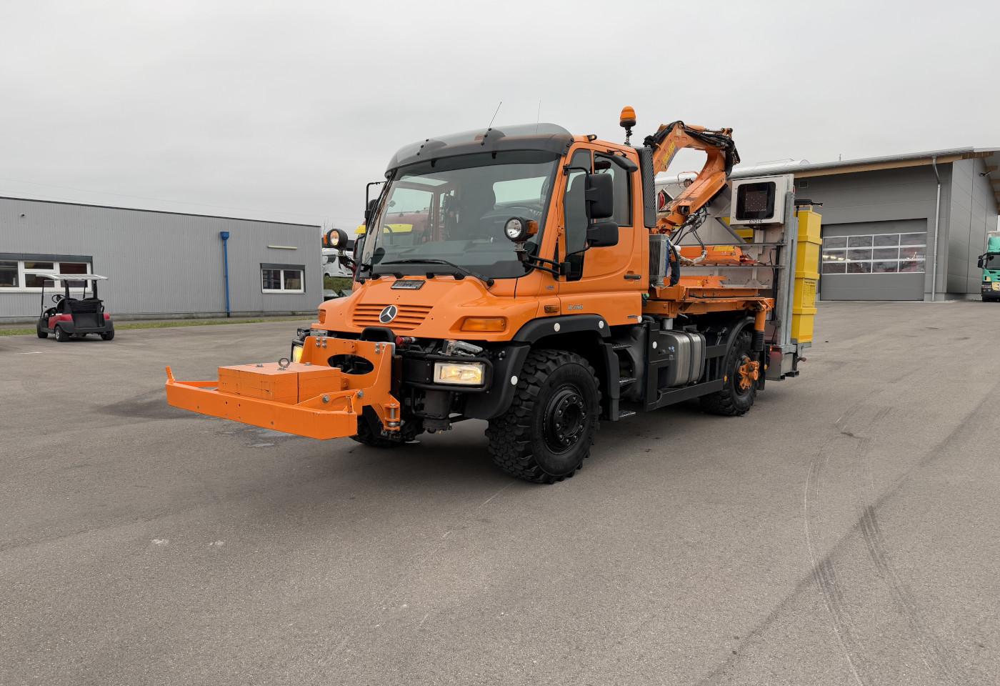 2011 Unimog U400 4x4 Mäher / Schneeräumung - Fahrzeugfoto