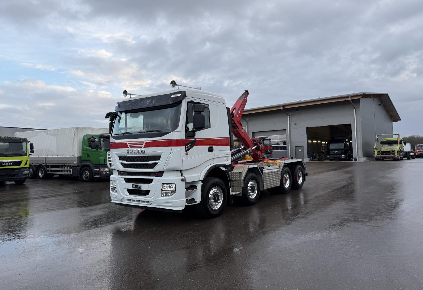 2018 Iveco 340X51Z X-Way 8x4 Hiab - Fahrzeugfoto