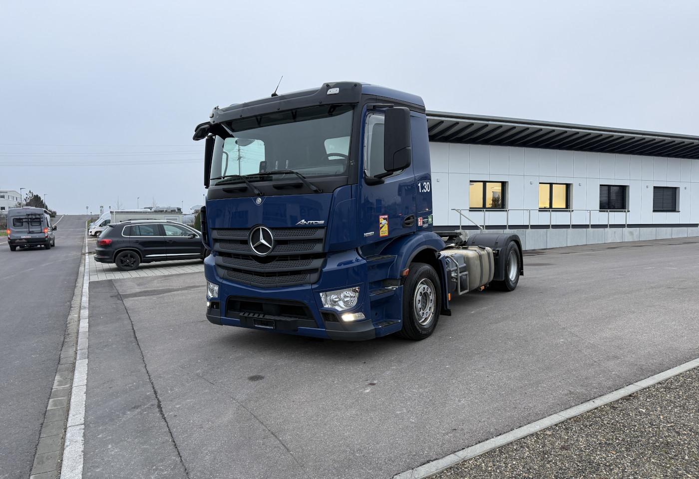 2015 Mercedes-Benz Antos 1851 4x2 Retarder - Fahrzeugfoto