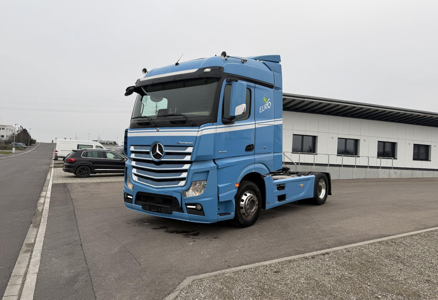2015 Mercedes-Benz Actros 1843 4x2 - Fahrzeugfoto