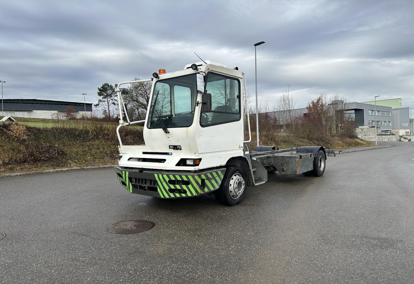 2013 Terberg YT222 4x2 Chassis-Kabine - Fahrzeugfoto
