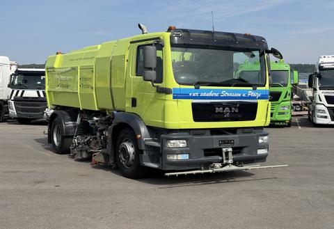 2013 MAN L2007 46.010 4x2 Kehrmaschine - Fahrzeugfoto