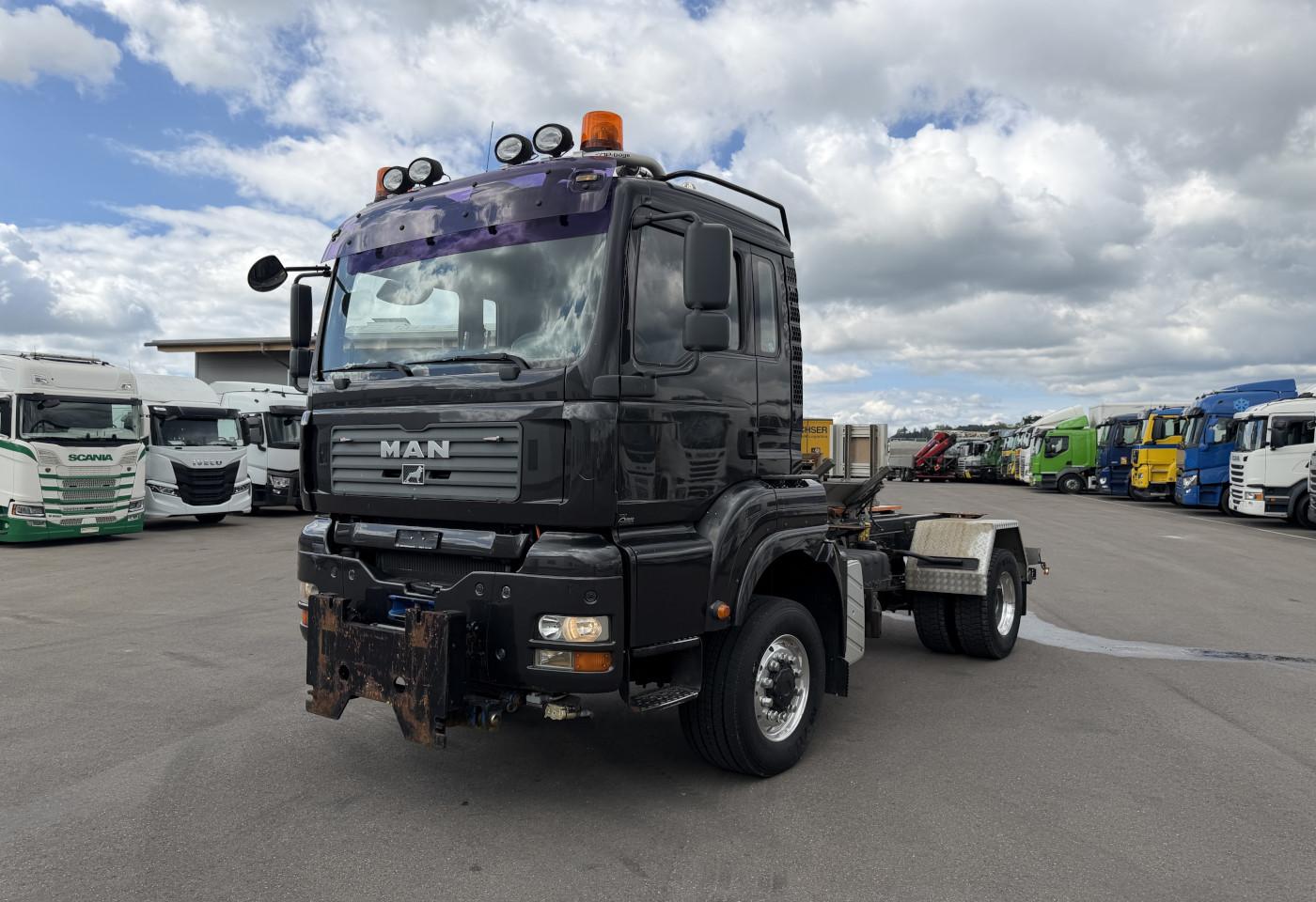 2005 MAN TGA 18.390 4x4 - Fahrzeugfoto