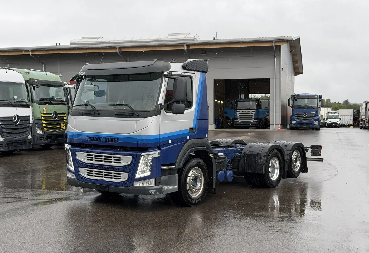 2017 VOLVO FM-460 6x2*4 Fahrgestell Retarder AHK - Fahrzeugfoto