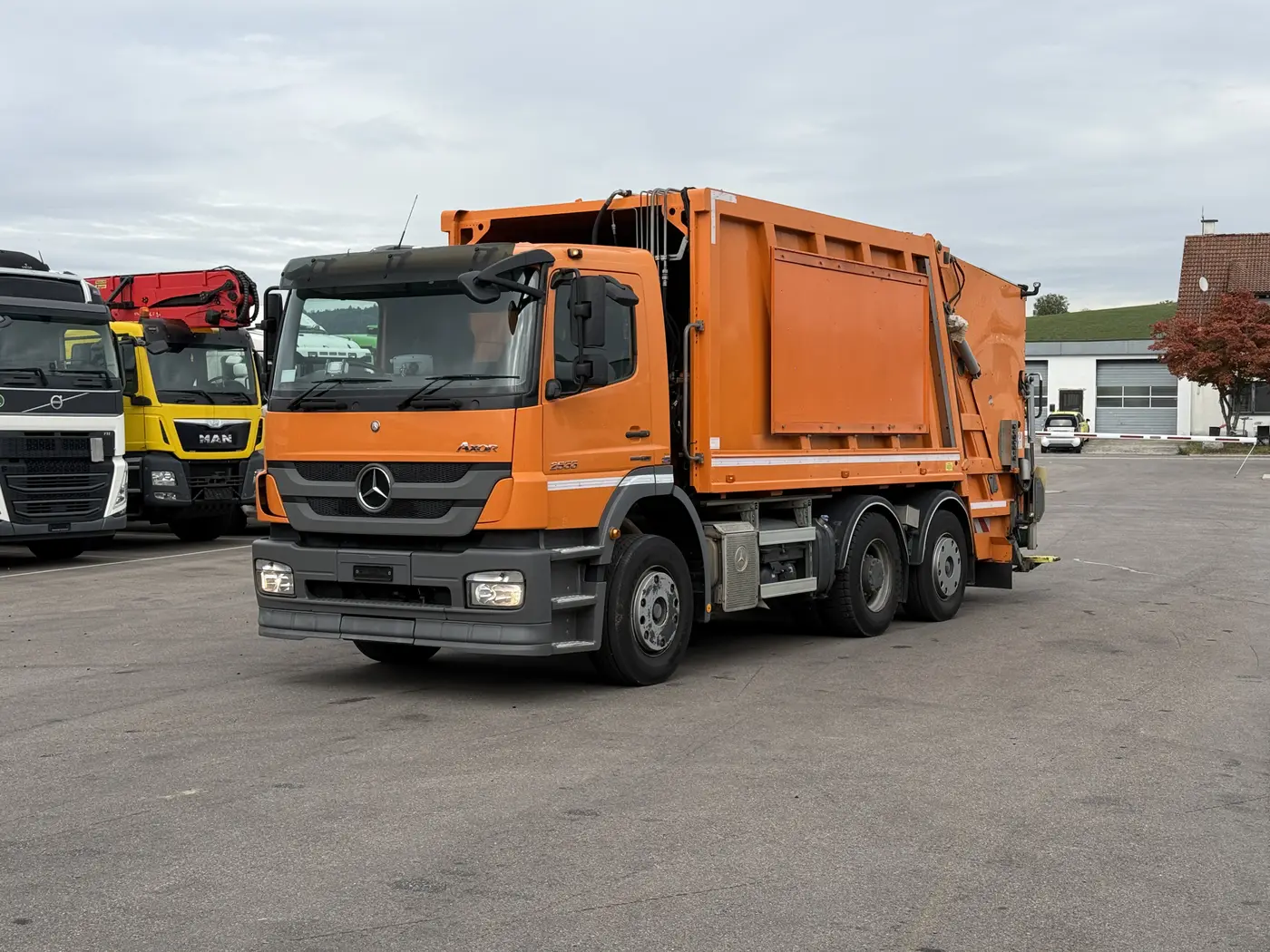 Axor 2533 6x2*4 Ochsner vorne_links