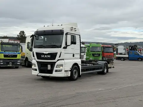 MAN TGX 18.400 4x2 BDF/LBW vorne_rechts