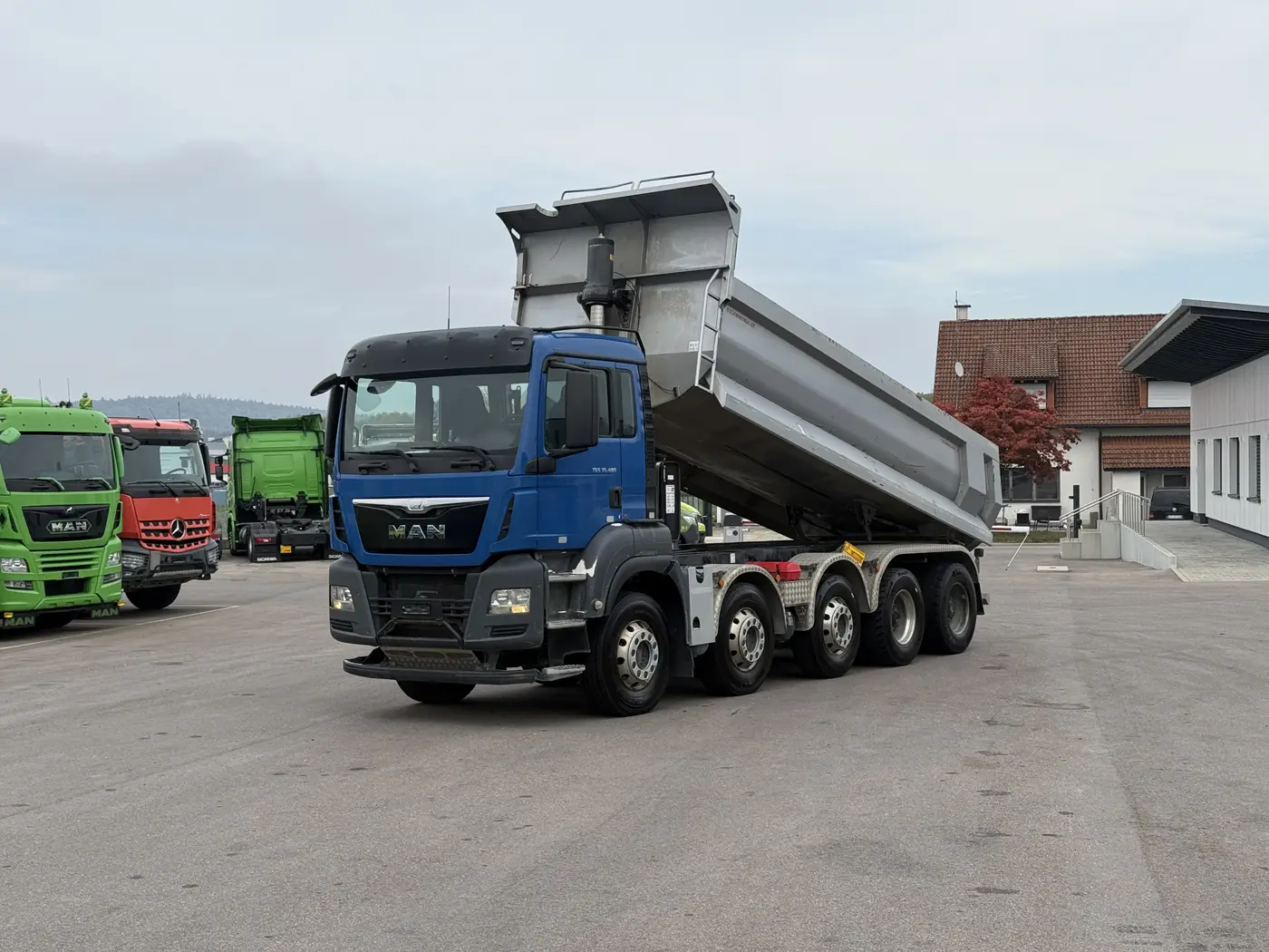 2015 MAN TGS 35.480 10x4 Kipper vorne_links