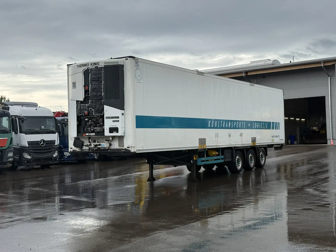 2014 Schmitz SCB S3B Thermo King vorne_rechts