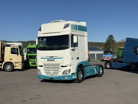2015 DAF XF 460 4x2 Retarder vorne_links