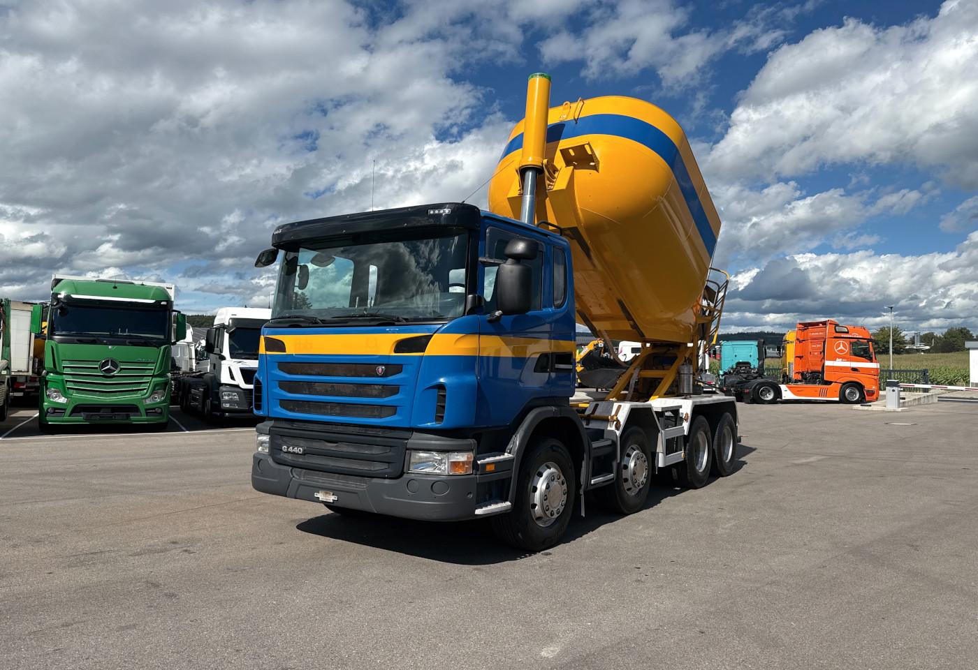 2010 Scania G440 8x4 Peter Betonsilo - Fahrzeugfoto