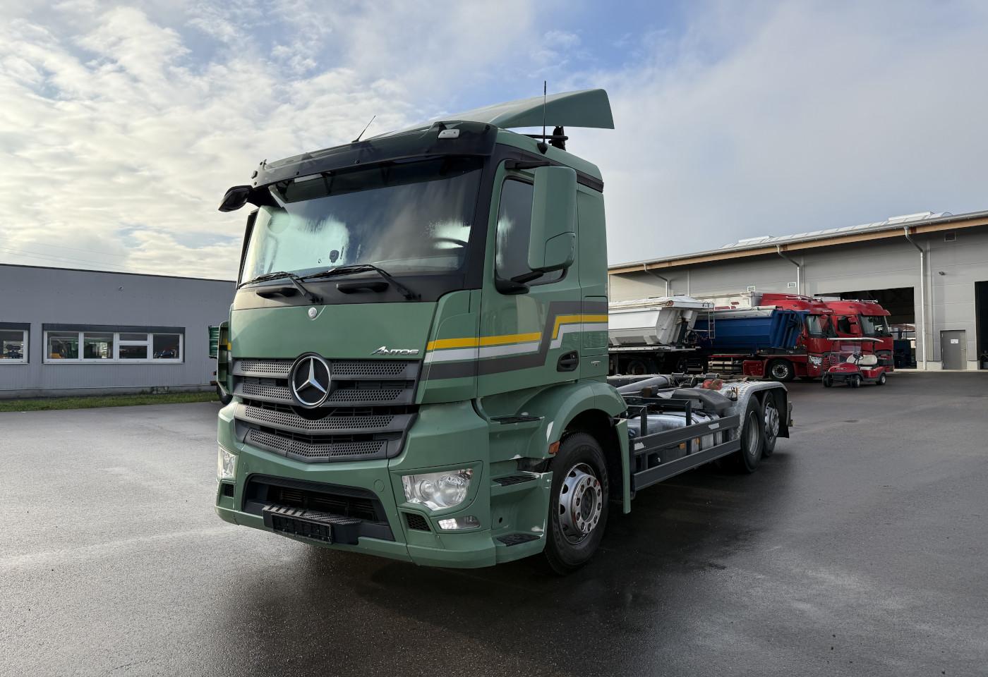 2014 Mercedes-Benz Antos 2648 6x2 Meiller - Fahrzeugfoto