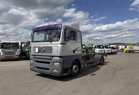 2001 MAN 18.413 FLLC 4x2 BDF+HB - Fahrzeugfoto