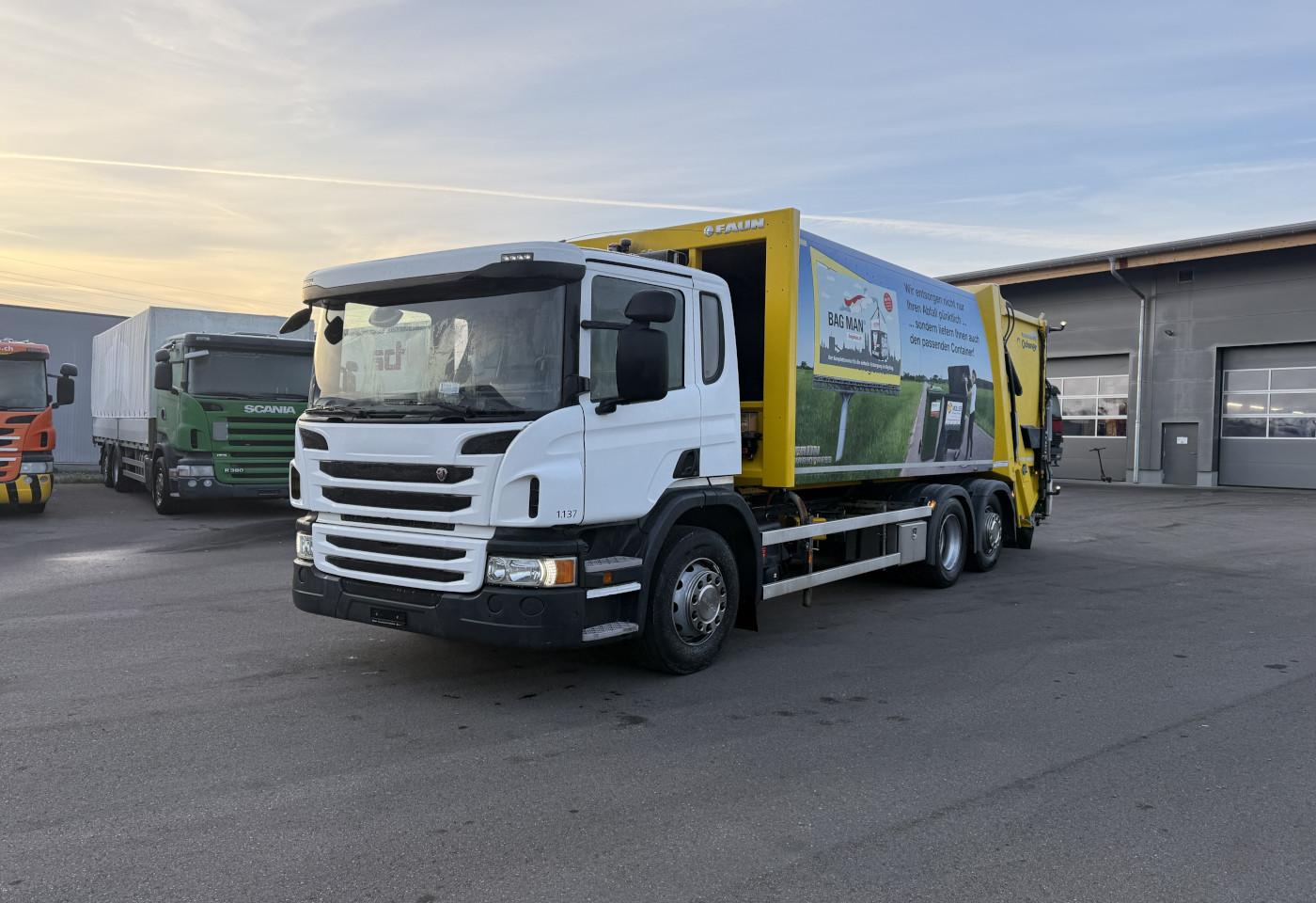 2015 Scania P360LB 6x2 Faun - Fahrzeugfoto