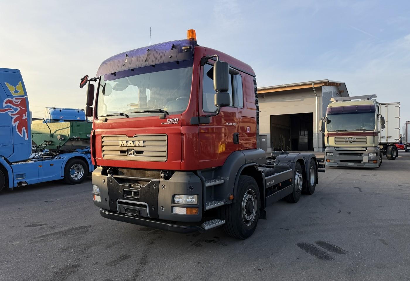 2006 MAN TGA 26.430 6x4H*2 Fahrgestell - Fahrzeugfoto
