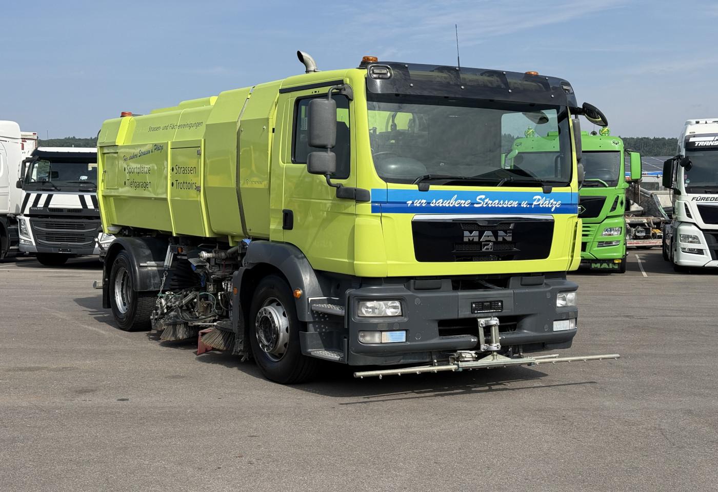 2013 MAN L2007 46.010 4x2 Kehrmaschine - Fahrzeugfoto