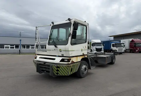 2013 Terberg YT222 4x2 Chassis-Kabine - Fahrzeugfoto