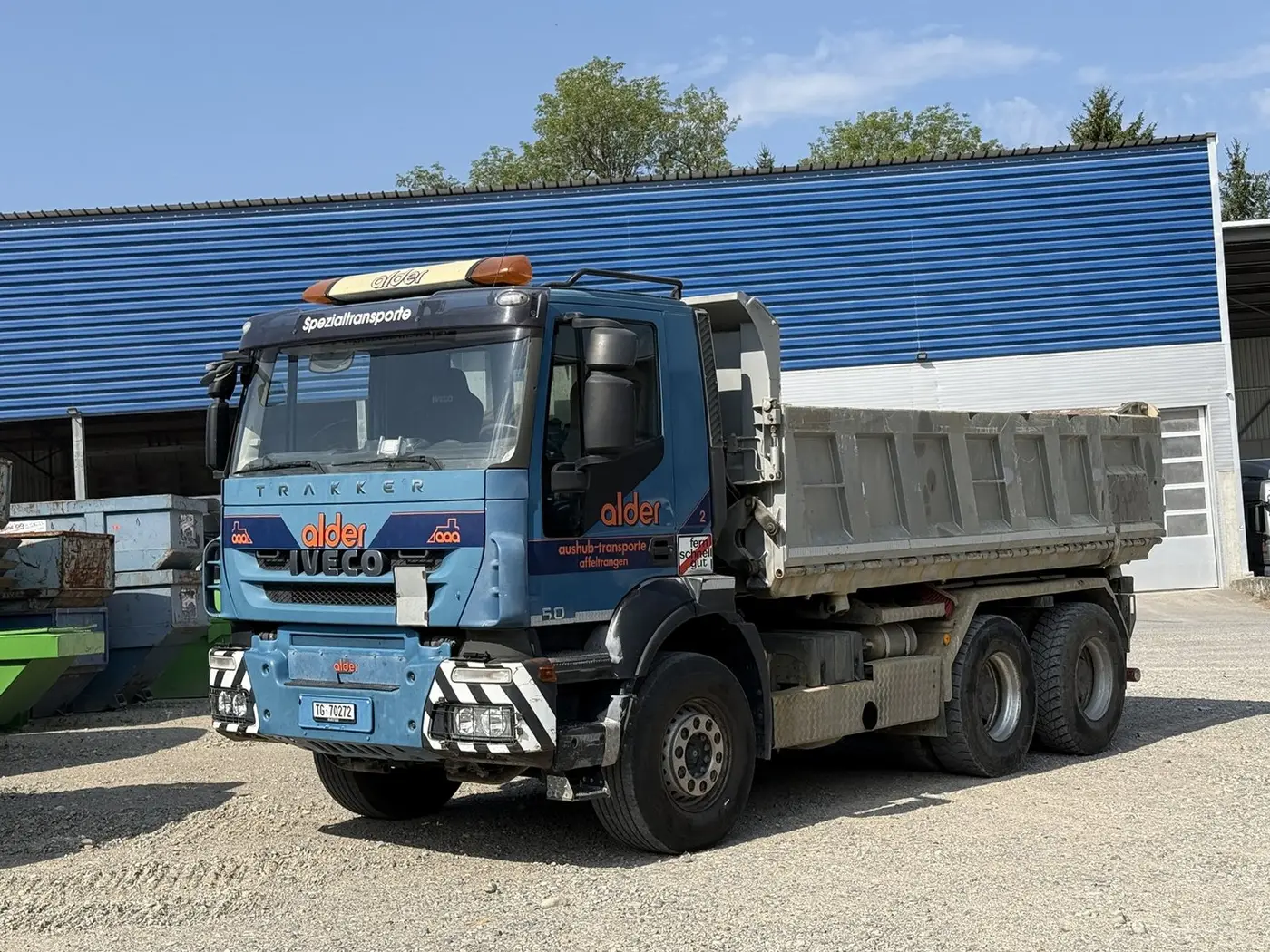 2009 Iveco 260T50 6x4 Trakker - Fahrzeugfoto