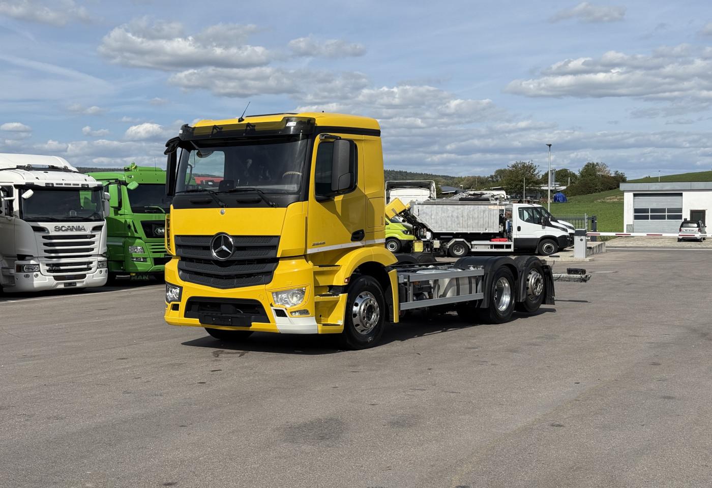 2019 Mercedes-Benz Antos 2545 6x2 Fahrgestell - Fahrzeugfoto