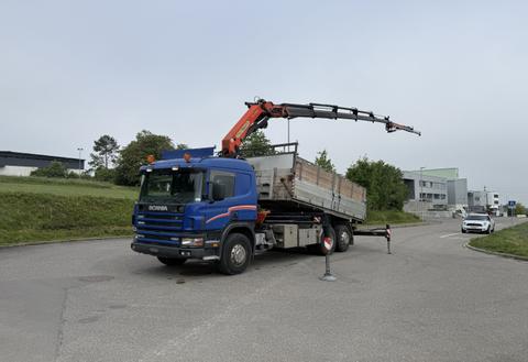 2001 Scania P124GB 6x2*4 PK 27000D - Fahrzeugfoto