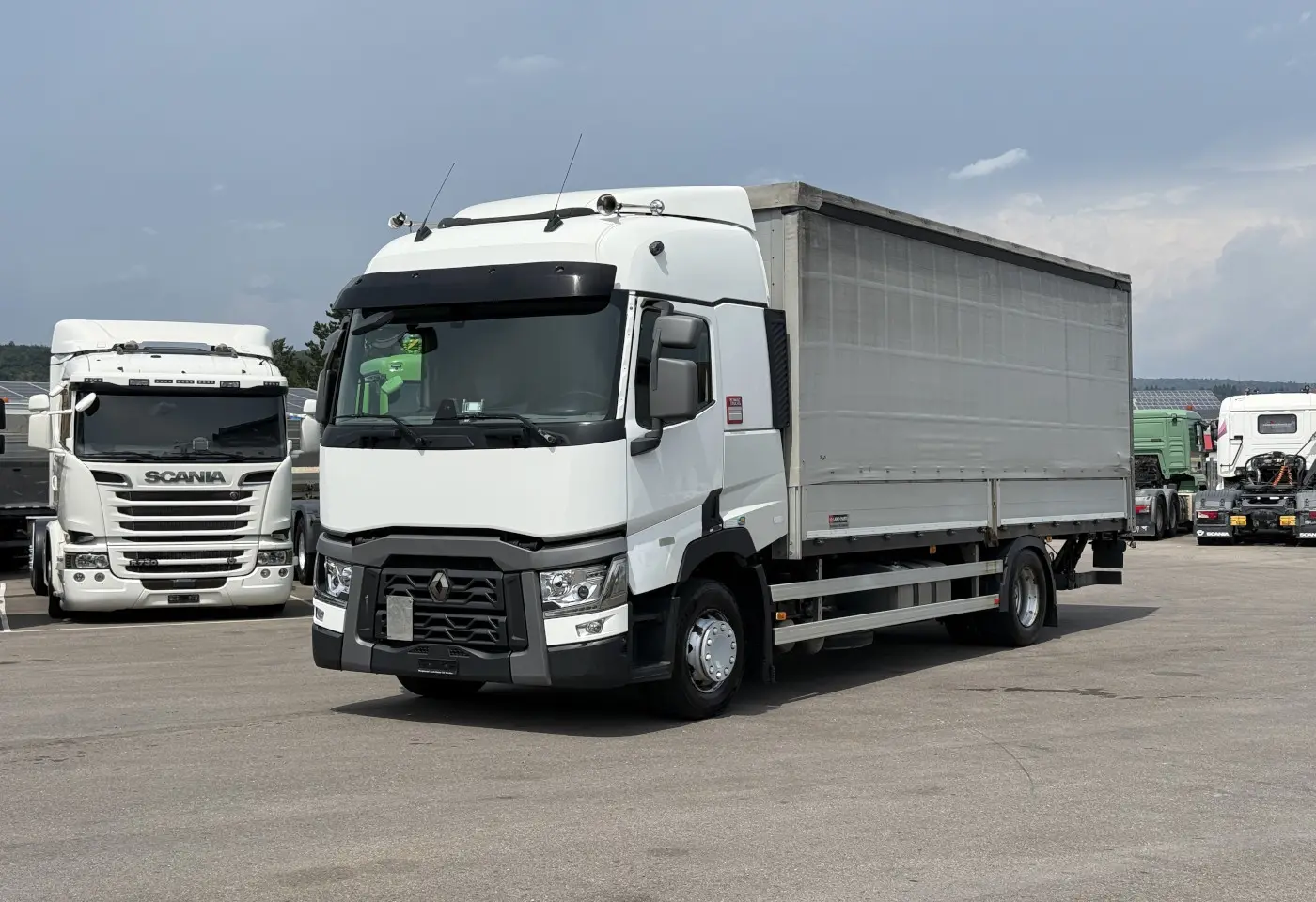 2014 Renault T430 4x2 Plane LBW AHK - Fahrzeugfoto
