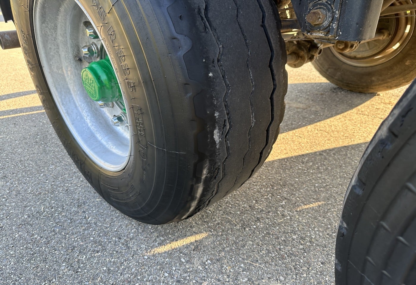 MOTO6625_3052553 vehicle image