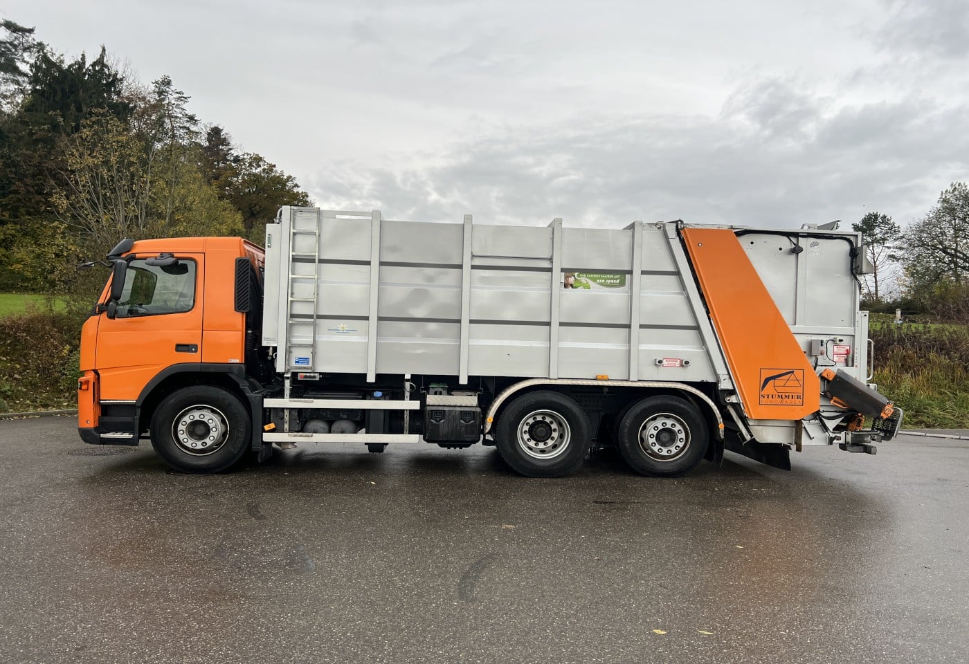 MOTO6625_3052172 vehicle image
