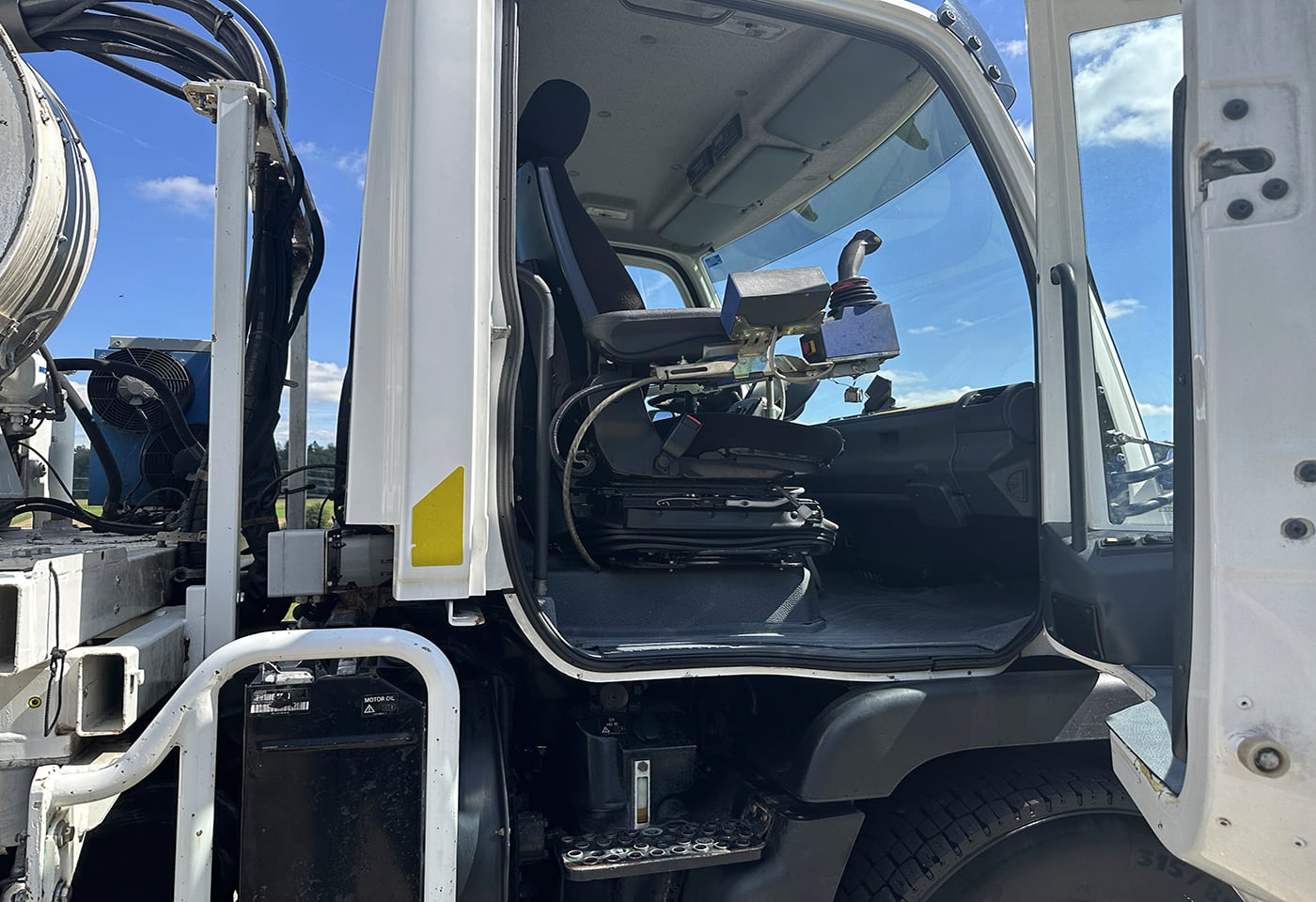 MOTO6625_3055908 vehicle image