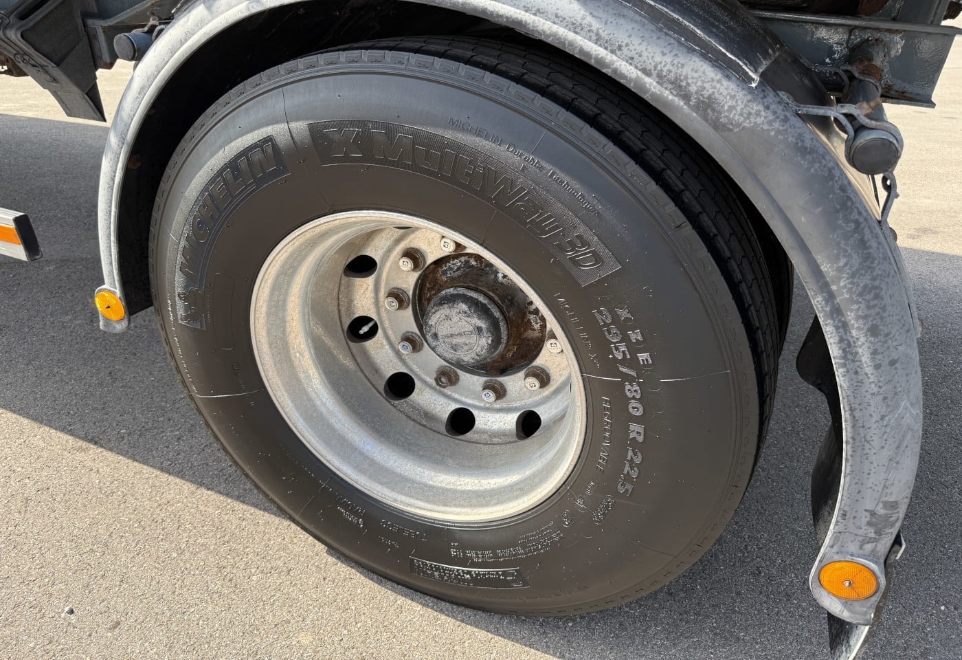 MOTO6625_3049687 vehicle image