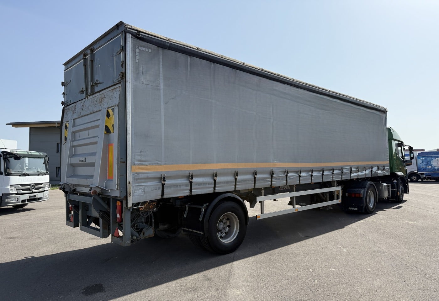 MOTO6625_3049687 vehicle image