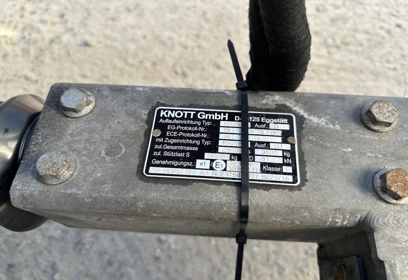 MOTO6625_3051457 vehicle image