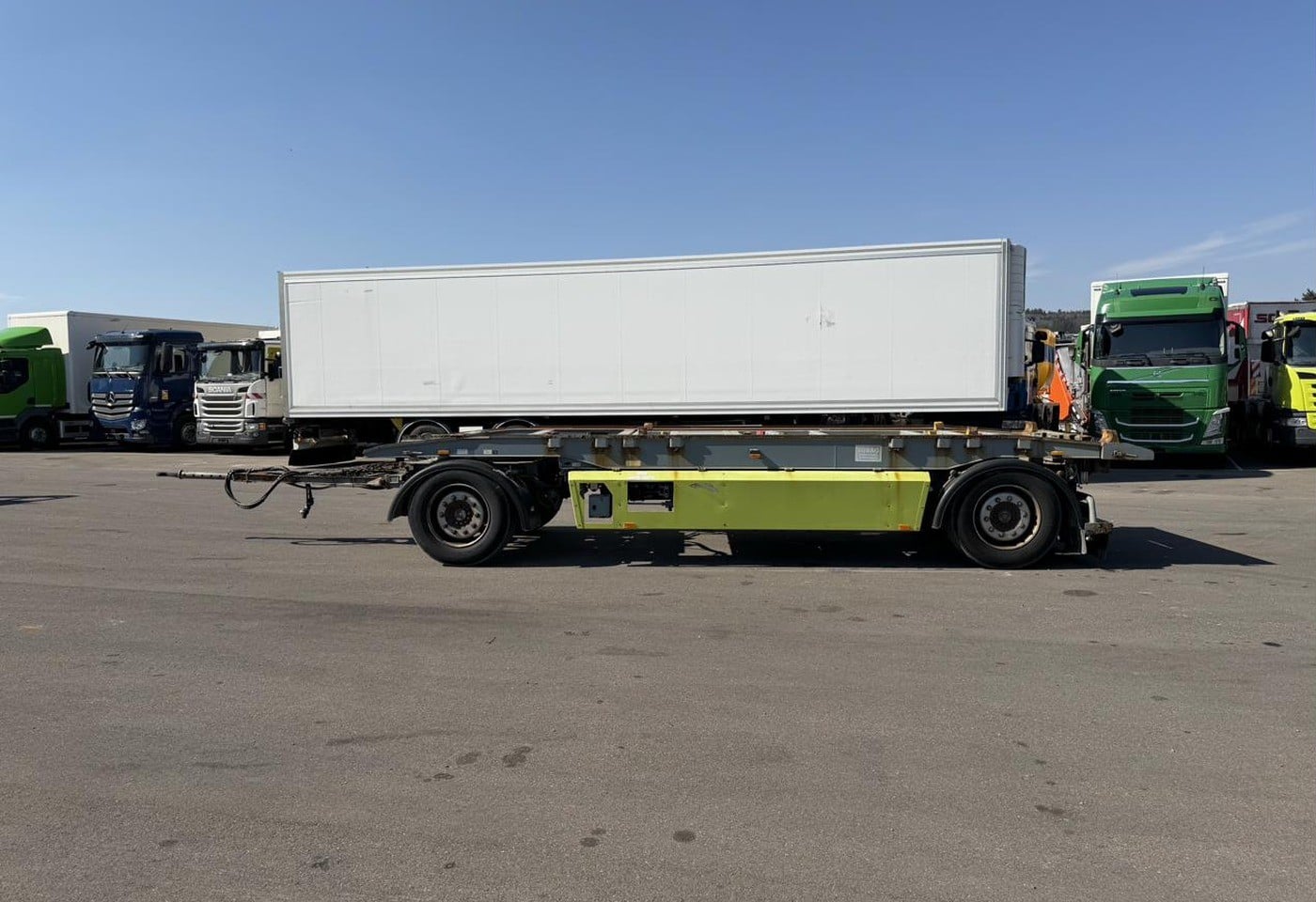 MOTO6625_3049635 vehicle image