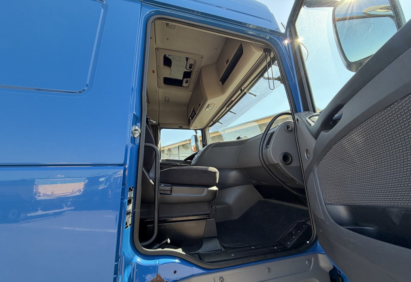 MOTO6625_3049684 vehicle image