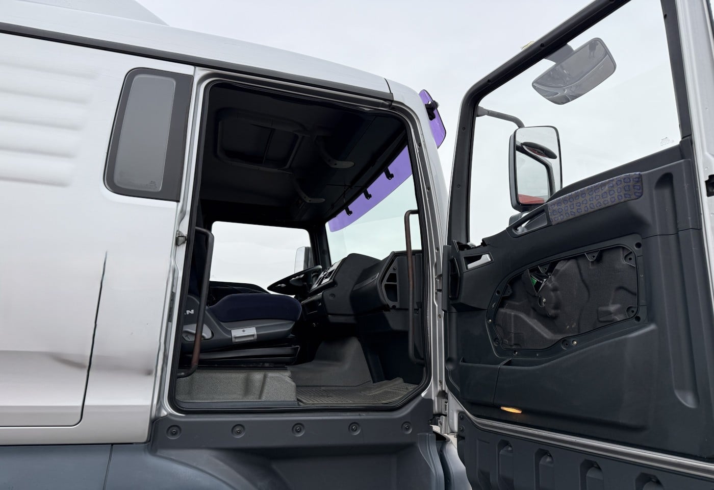 MOTO6625_3052544 vehicle image