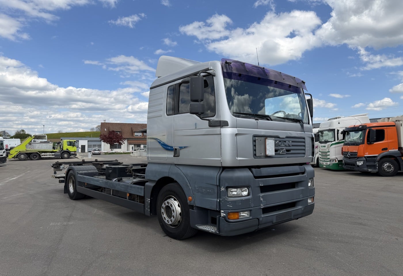 MOTO6625_3052544 vehicle image