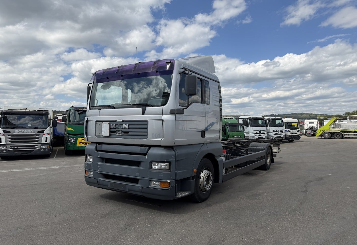 MOTO6625_3052544 vehicle image