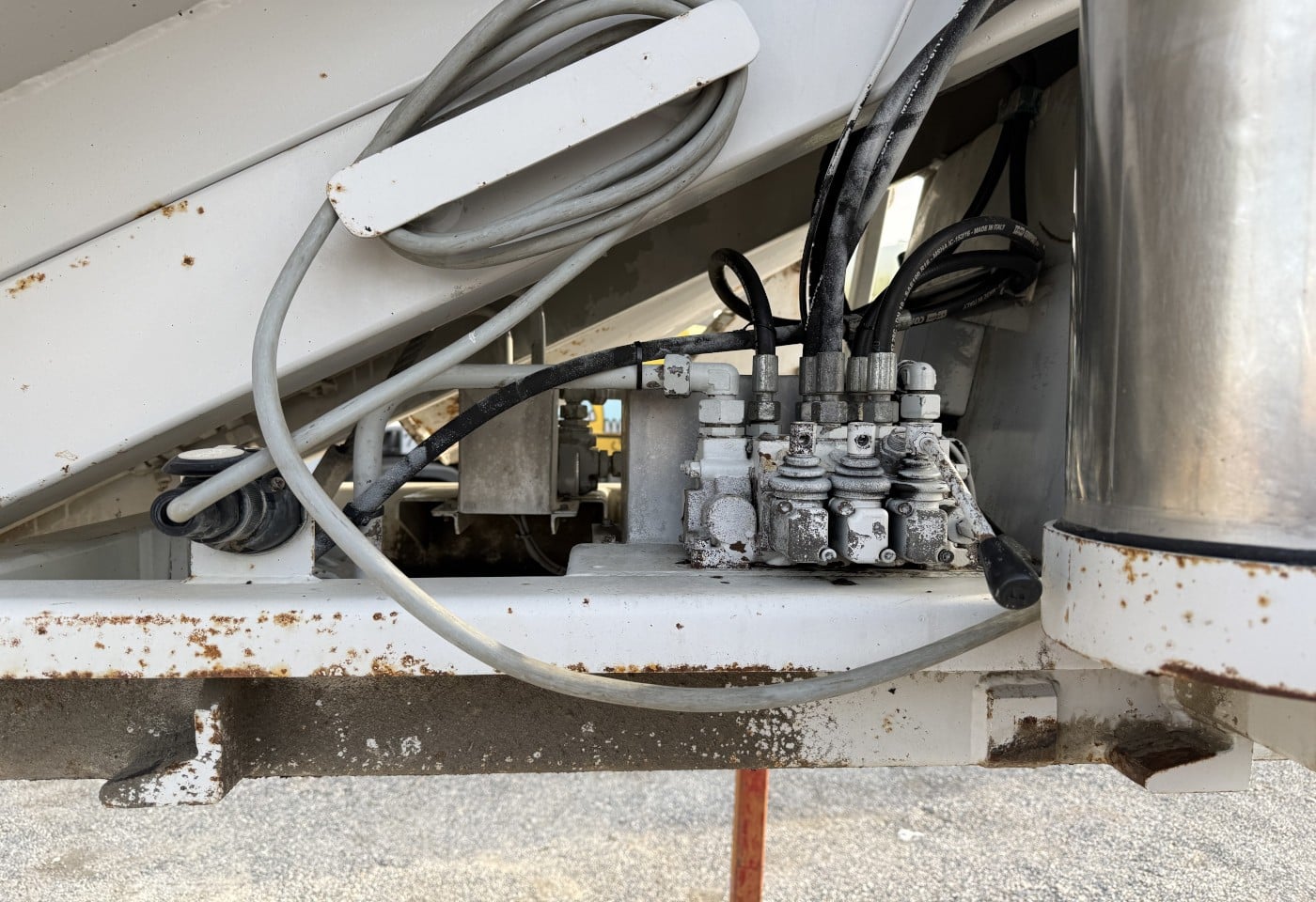 MOTO6625_3049652 vehicle image