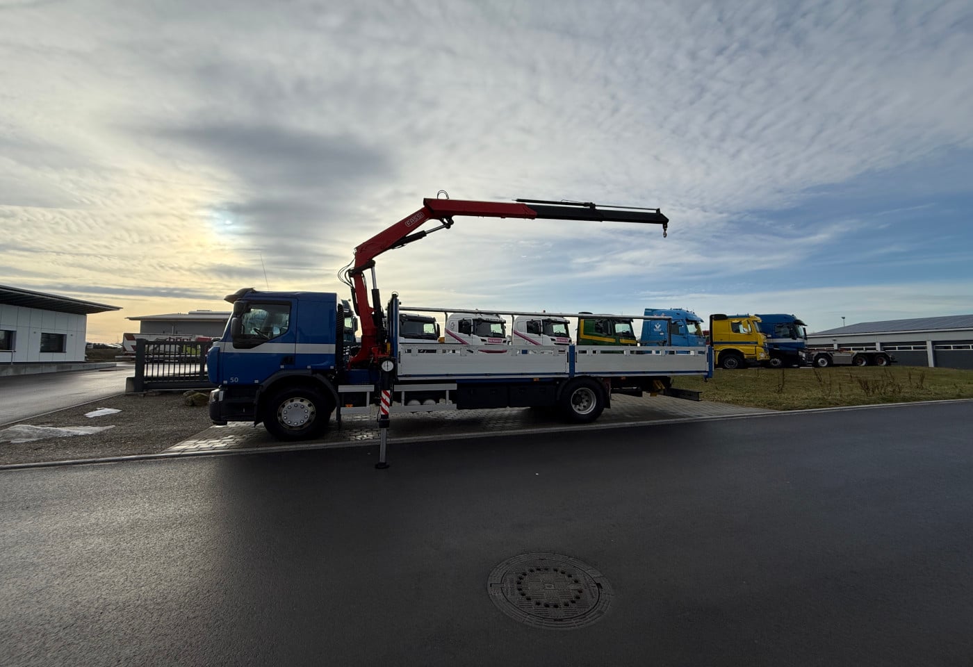 MOTO6625_3052918 vehicle image