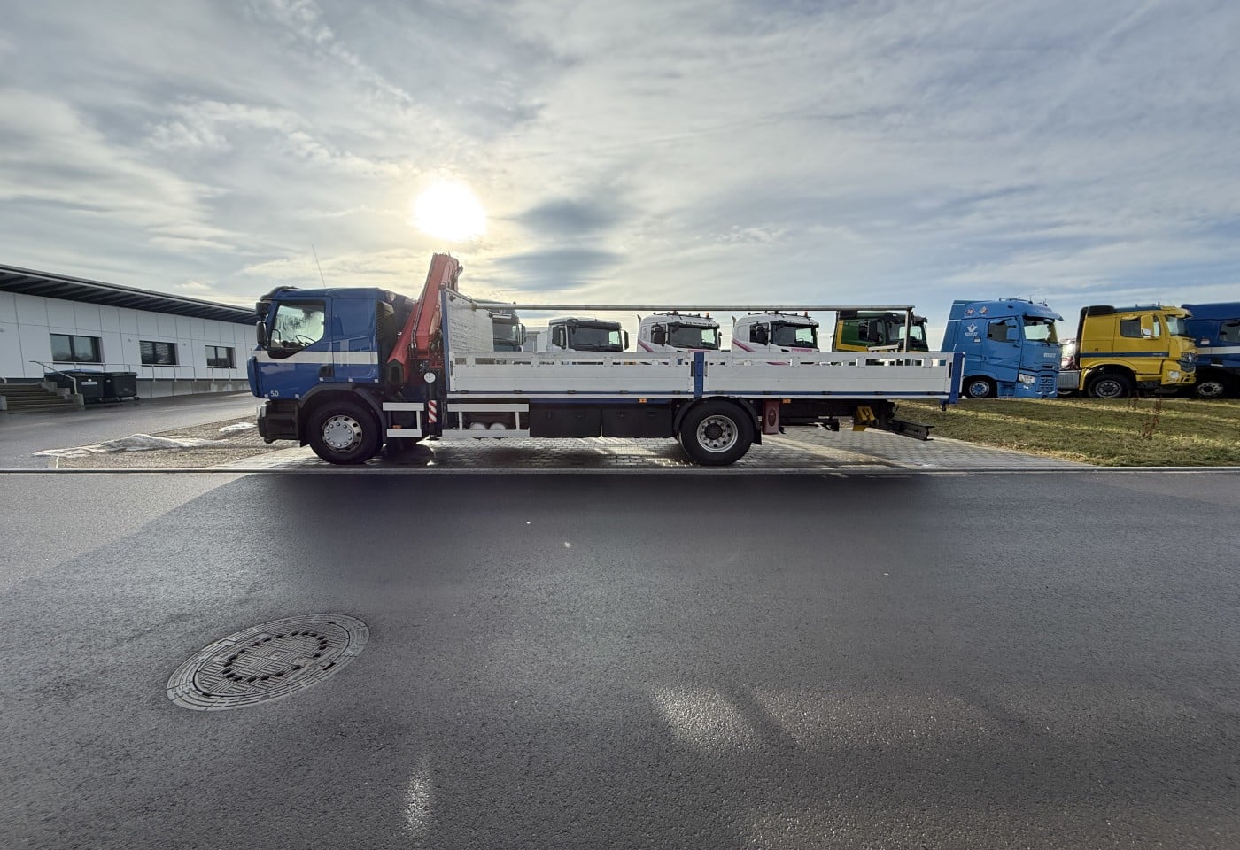 MOTO6625_3049678 vehicle image