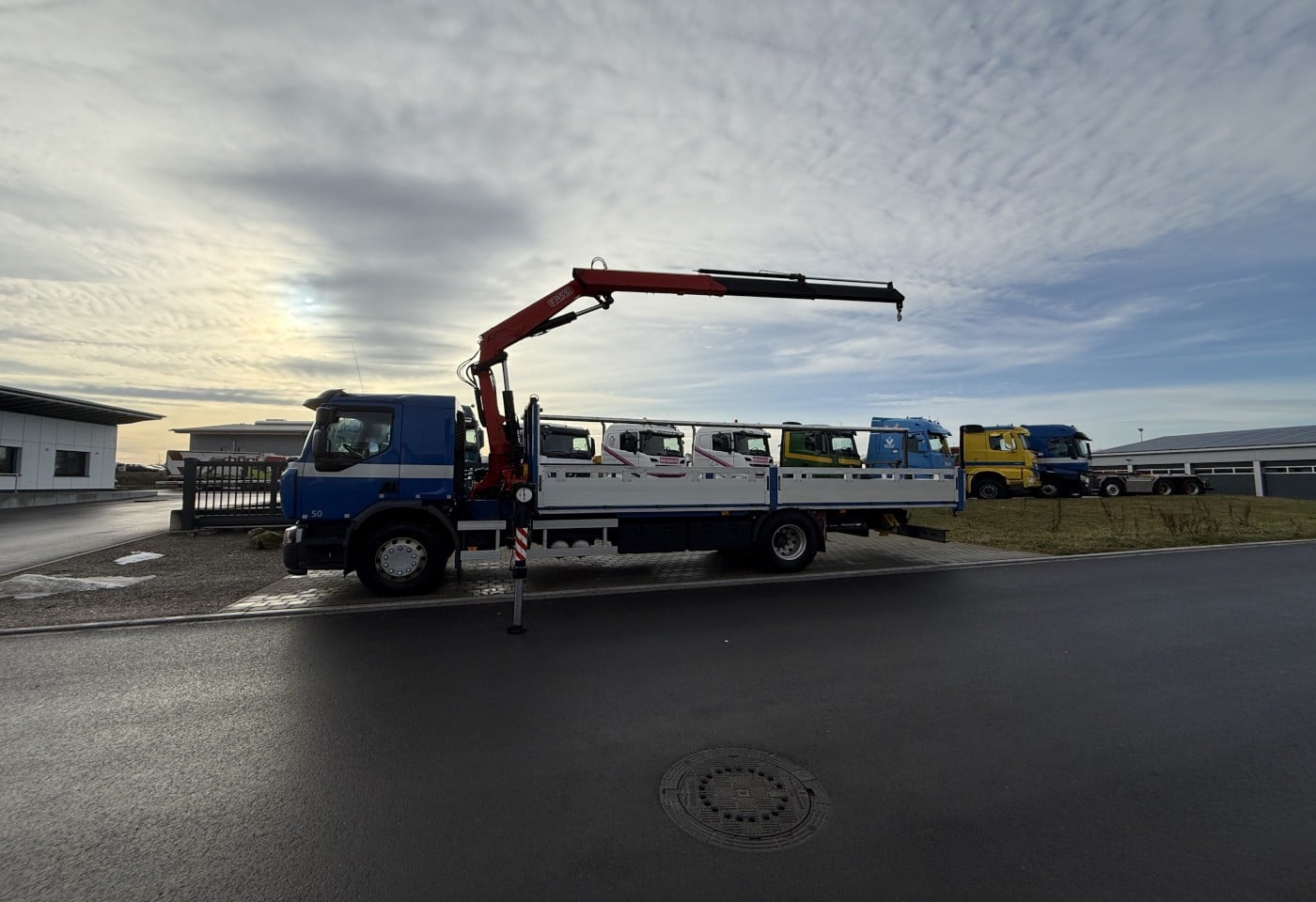MOTO6625_3049678 vehicle image