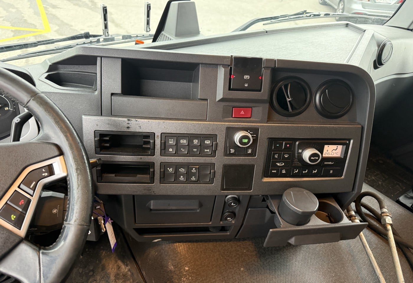 MOTO6625_3050572 vehicle image
