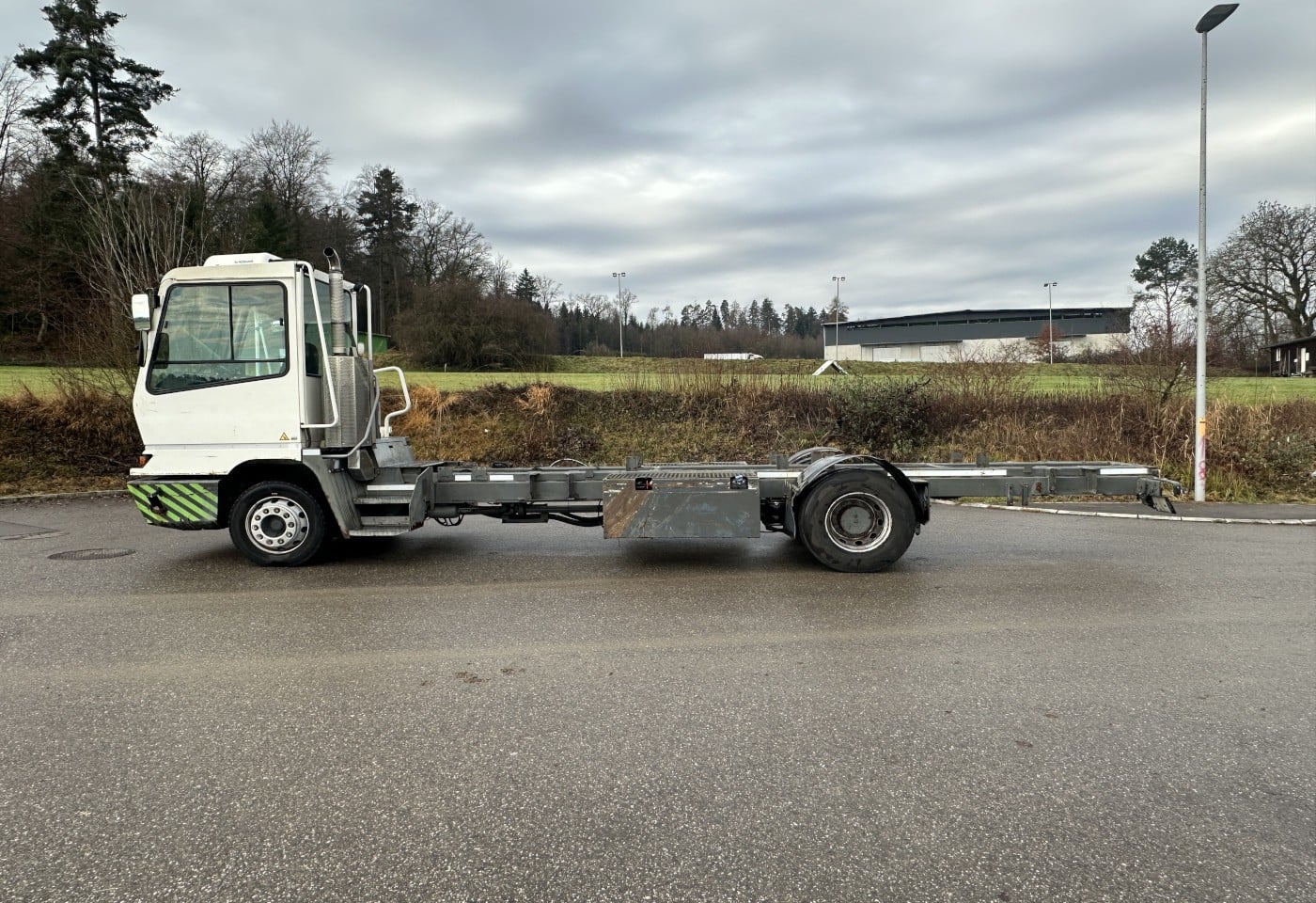 MOTO6625_3049679 vehicle image