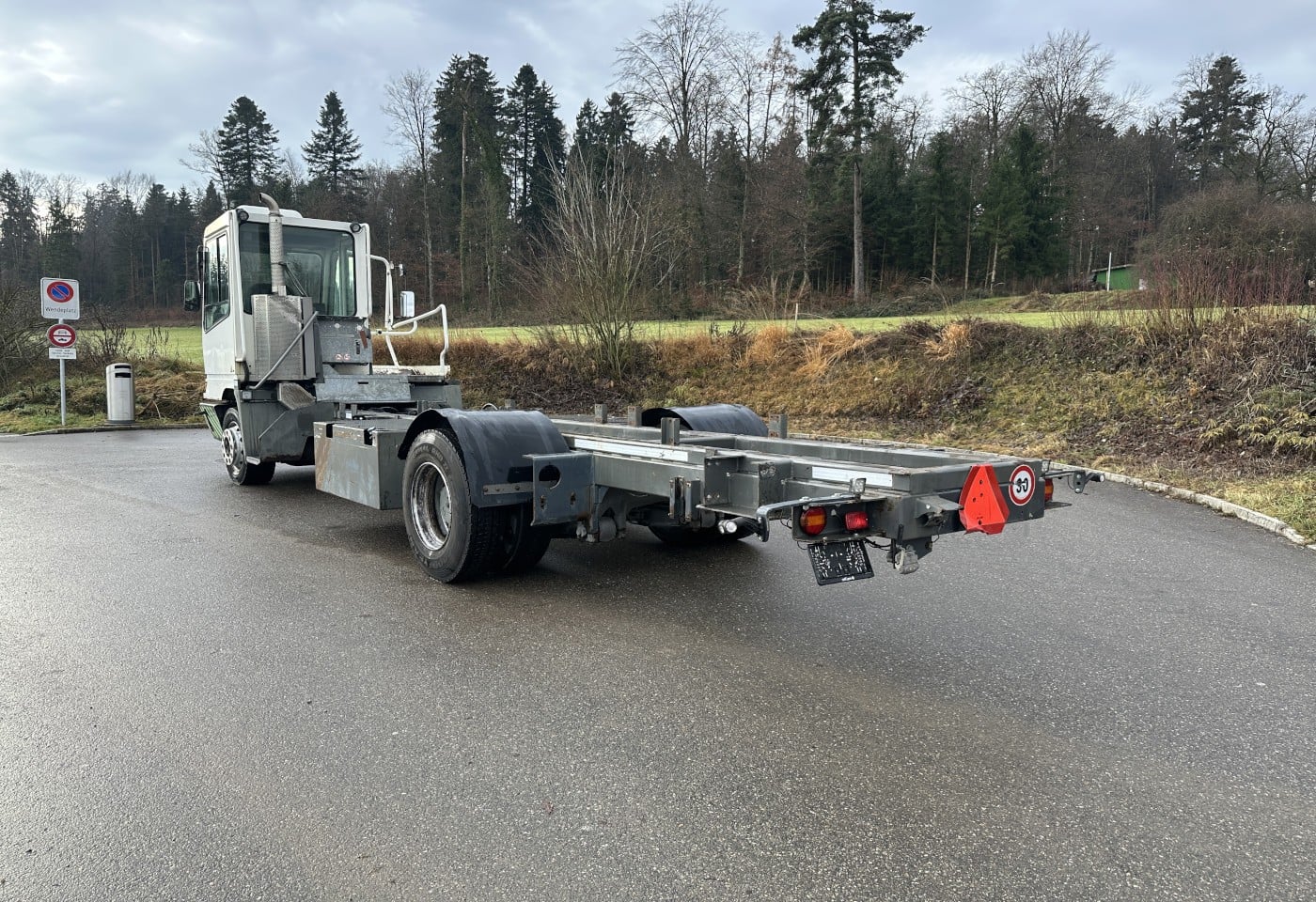 MOTO6625_3049679 vehicle image