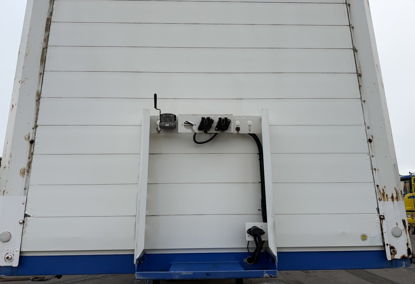 MOTO6625_3049675 vehicle image