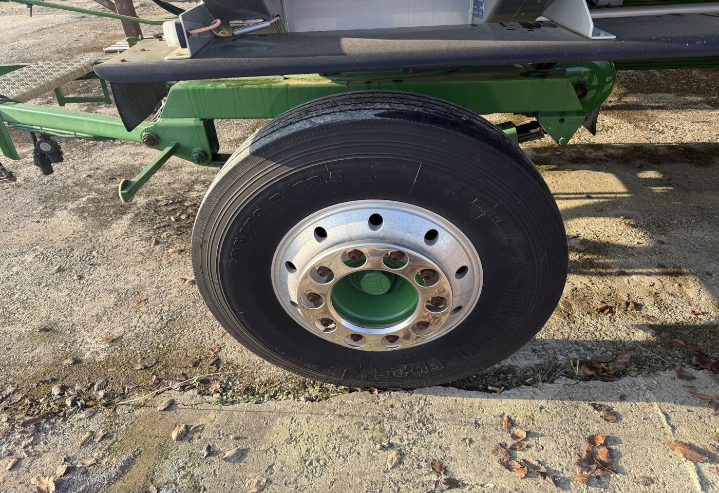MOTO6625_3050030 vehicle image