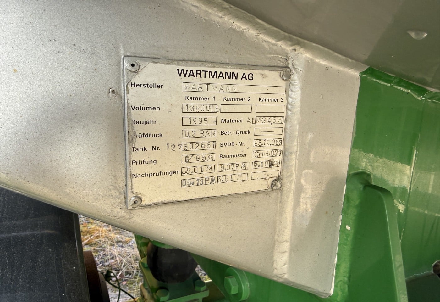 MOTO6625_3050030 vehicle image