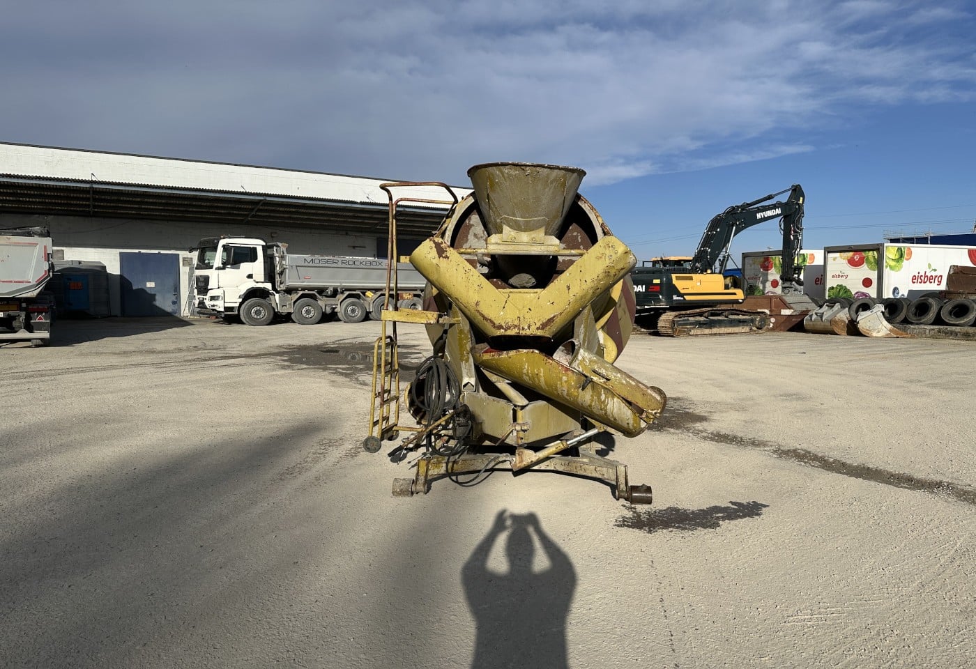 MOTO6625_3049656 vehicle image