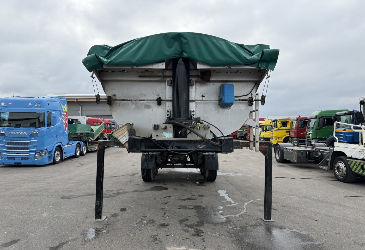 MOTO6625_3051248 vehicle image